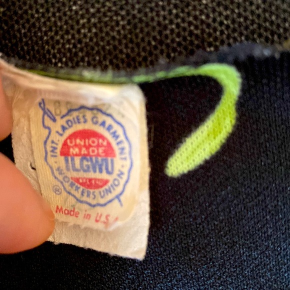 Vintage 1970s Black and Peach Lily Floral Print Cardigan - Picture 4 of 4